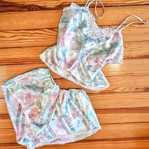 Adorable Vintage Sleepwear Set
